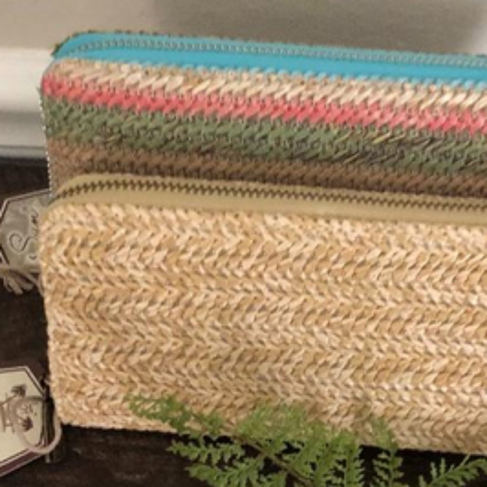 Sun N Sand Women's Polystraw Wallet